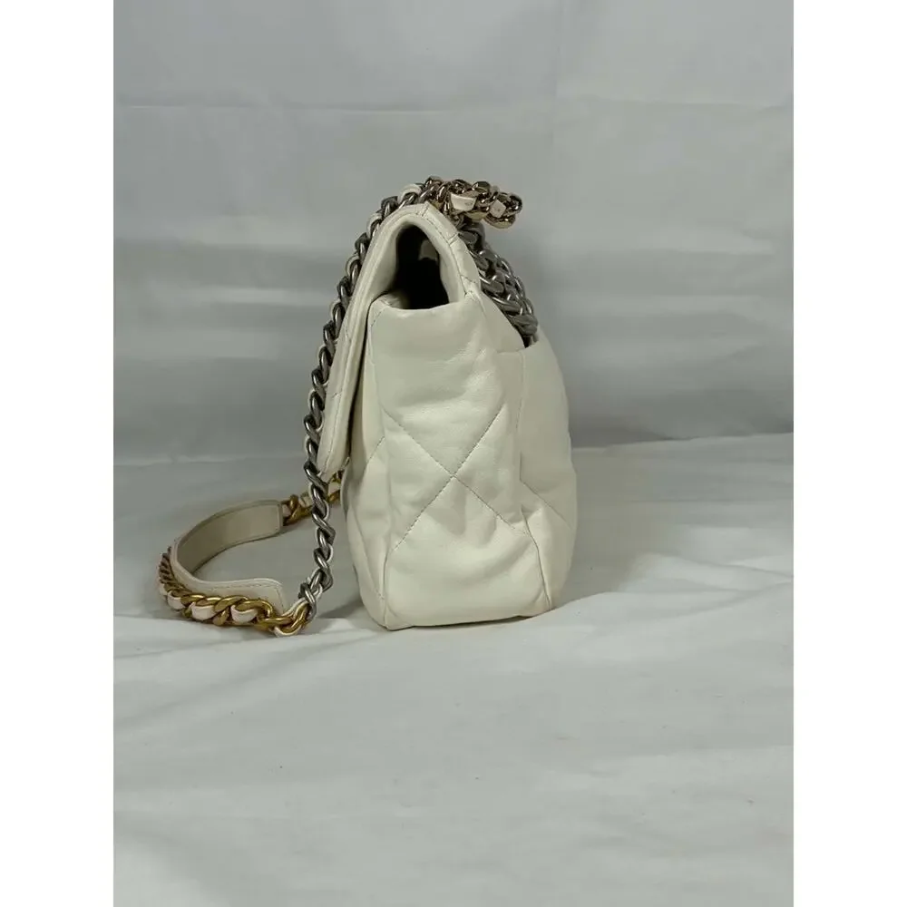 White Chanel 19 GM Flap Bag In Goatskin SPB JA-363272 - Picture 3 of 16